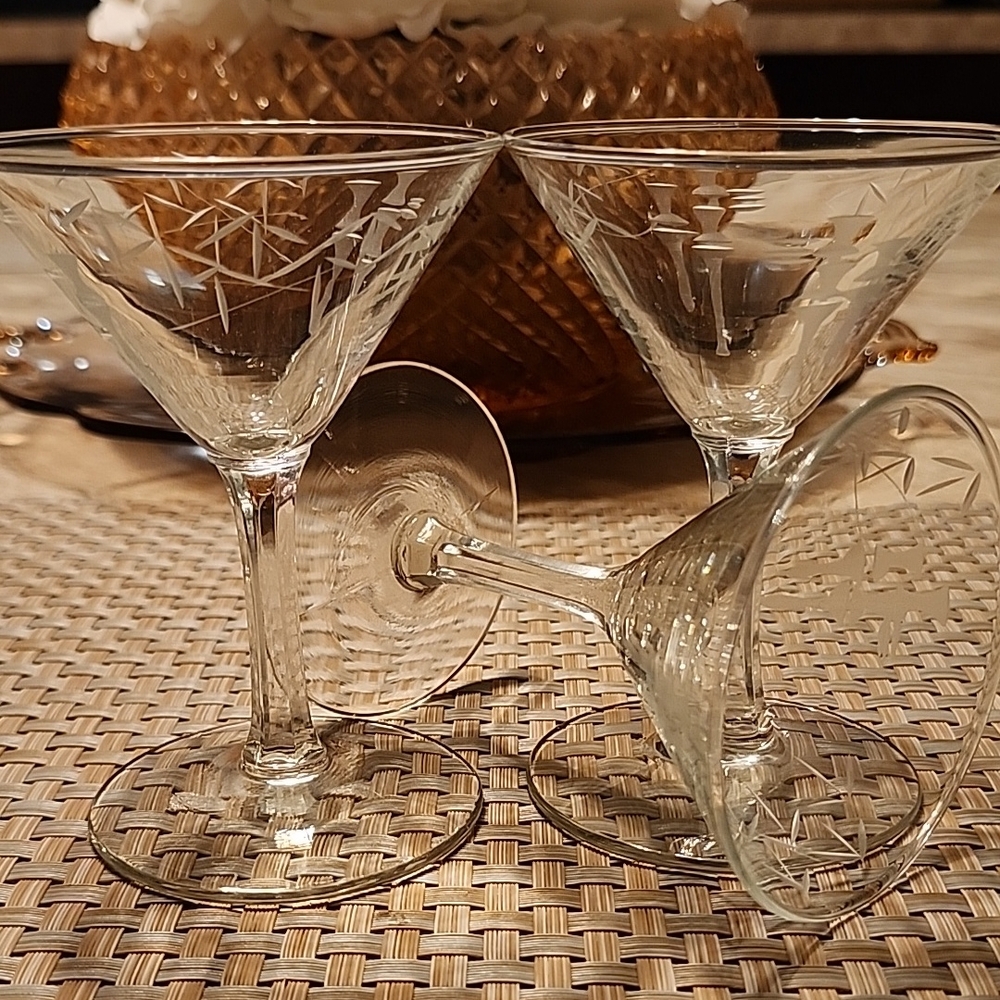 Elegant Clear Etched Martini Barware Bamboo Design